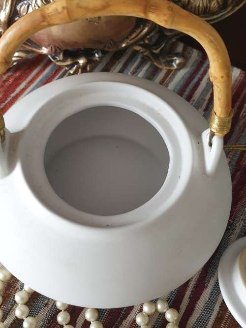 Venust Oriental Teapot for Your Home