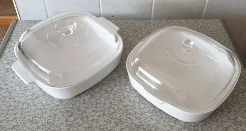 Two Large Corningware Bowls with Lids (PLEASE LOOK CLOSELY AT ALL THE PHOTOS)