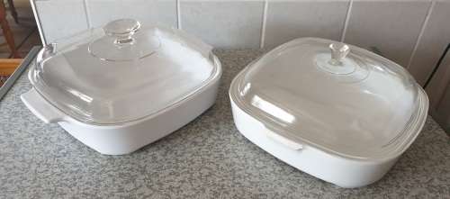 Two Large Corningware Bowls with Lids (PLEASE LOOK CLOSELY AT ALL THE PHOTOS)