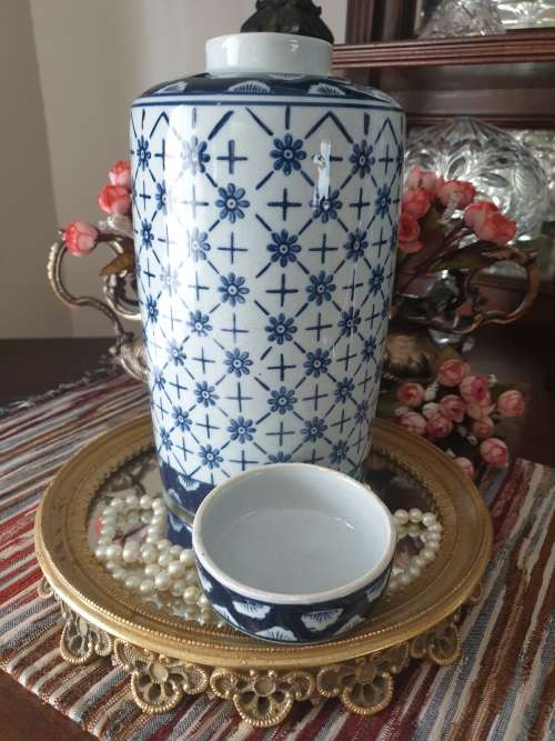 Exquisite Blue-and-White  Jar -  simply stunning