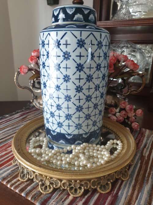 Exquisite Blue-and-White  Jar -  simply stunning