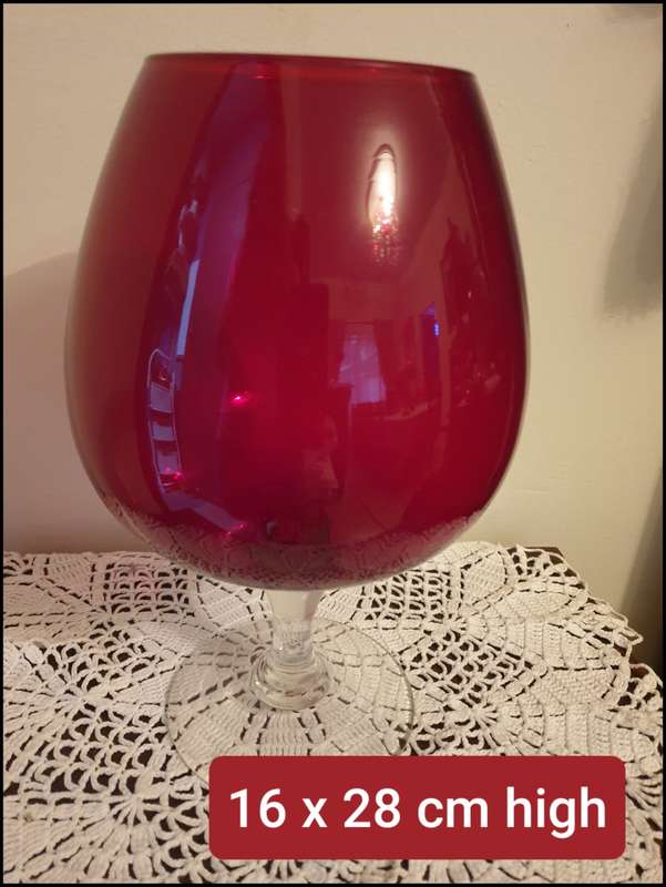 Vintage Red | glass vase | Italian |