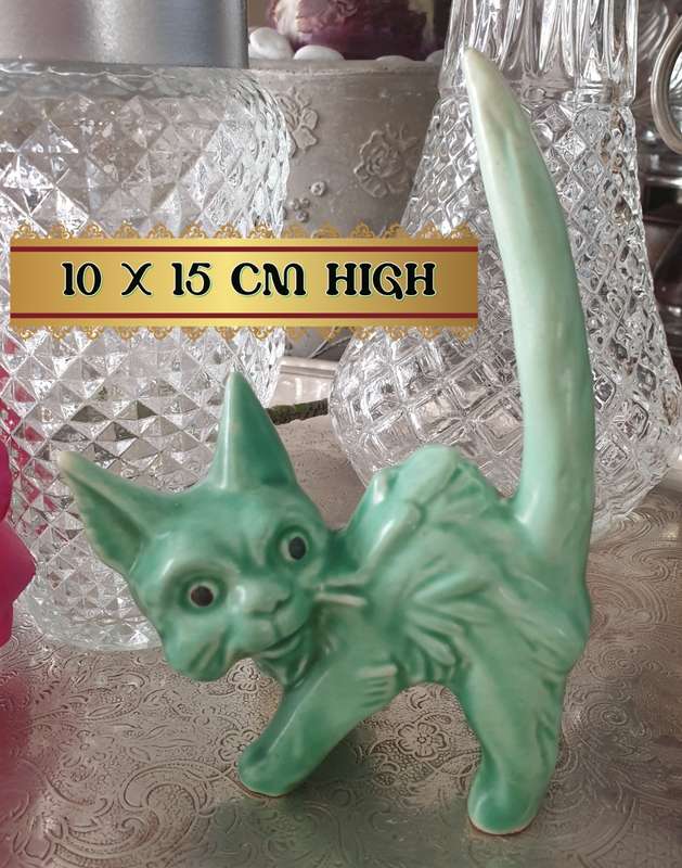 Vintage Sylvac Green Kitty | 1930`s | Very good Condition | England | free Bunny |