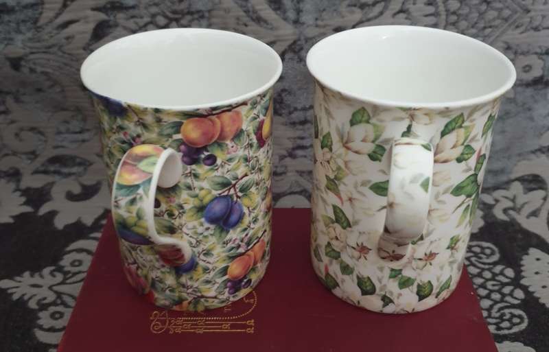 TWO MAXWELL AND WILLIAMS COFFEE CUPS