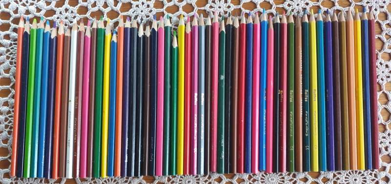 BOX  WITH PENCILS  ETC