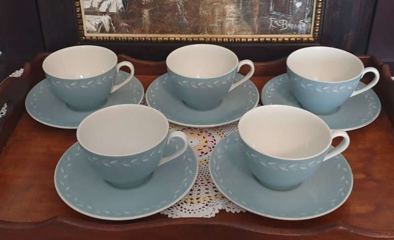 ROYAL DOULTON SET | KITCHEN | DECOR | TEA PARTY | COLLECTABLE| GOOD CONDITION |