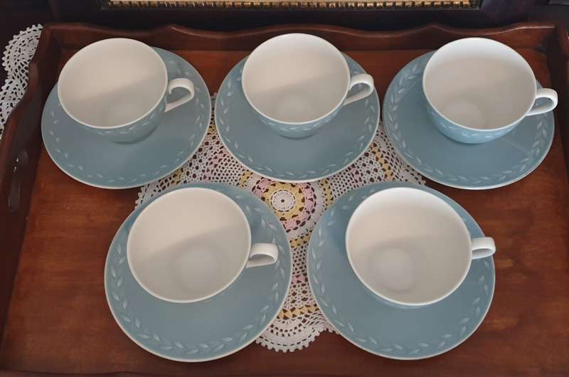 ROYAL DOULTON SET | KITCHEN | DECOR | TEA PARTY | COLLECTABLE| GOOD CONDITION |