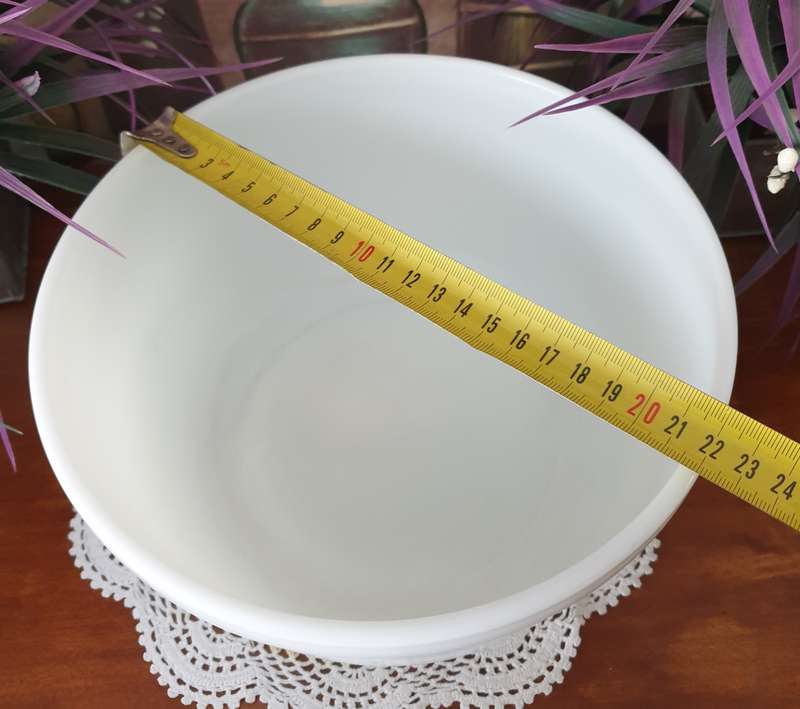 MILK GLASS | PYREX | MADE IN THE USA | MIXING BOWL