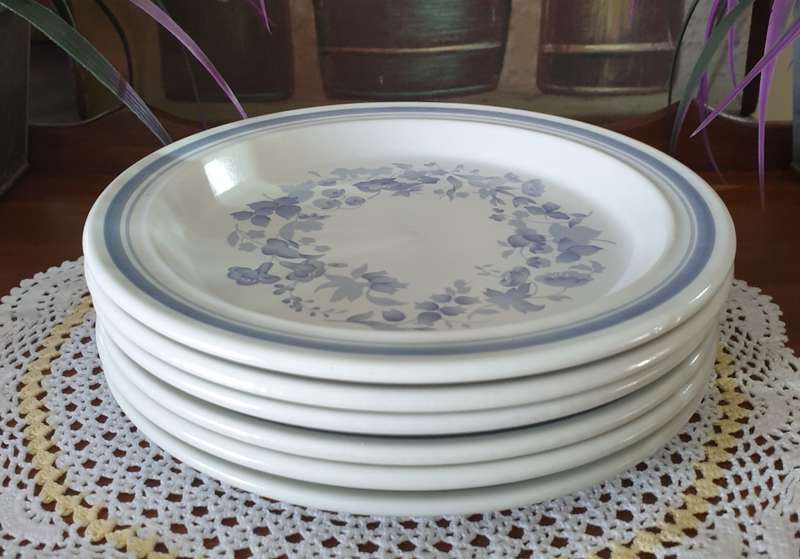 Royal Doulton Side Plates | set of 6 | Like New |