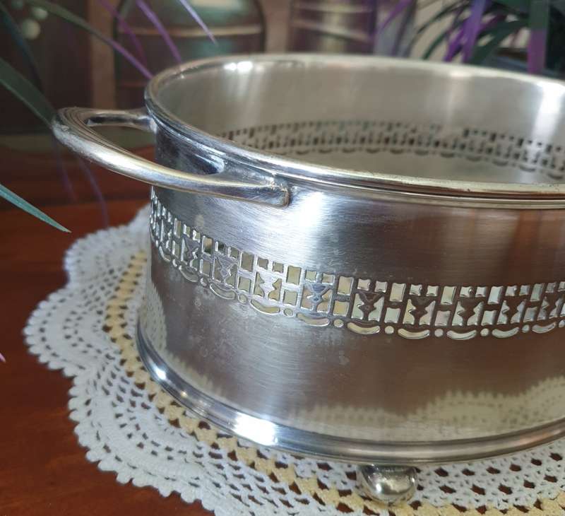 EPNS PLATED BOWL WITH GLASS BOTTOM (15 x 25 x 9 cm High)