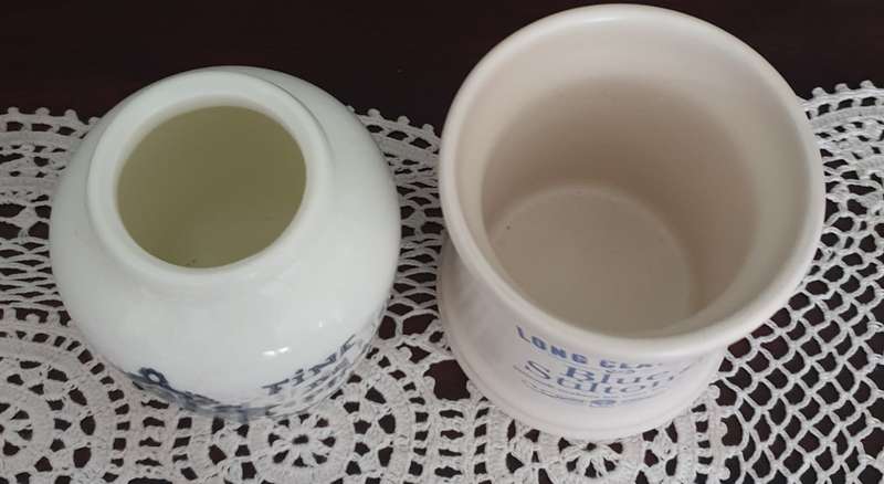 Set of mustard containers