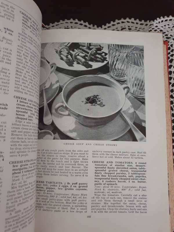 Odhams Encyclopedia Of Cookery, Illustrated by Blanche Anding, Lydia Chatterton, Jessie Lindsay
