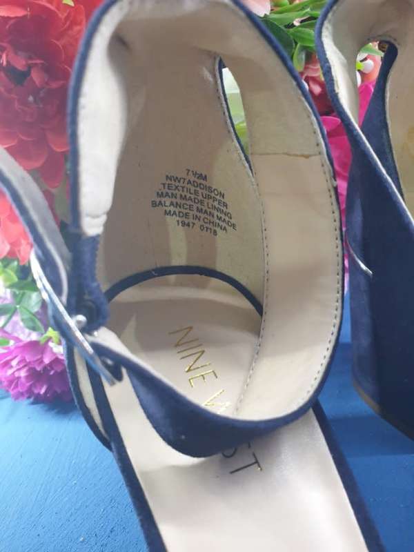 LADIES SHOES  |  PURCHASED IN THE USA |  SIZE 5/6