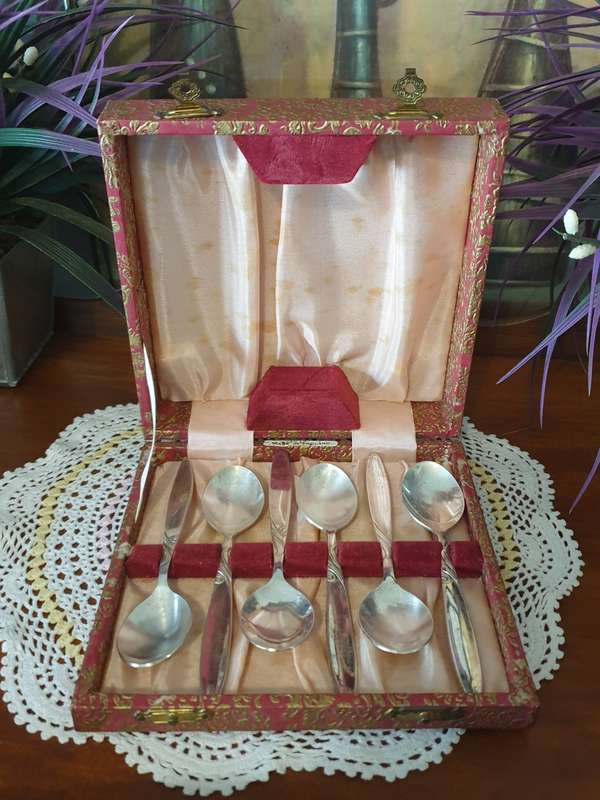 Tea Spoons in Box