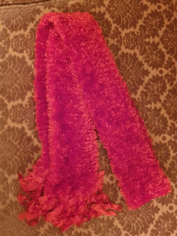 BRIGHT RED SCARF FOR WINTER