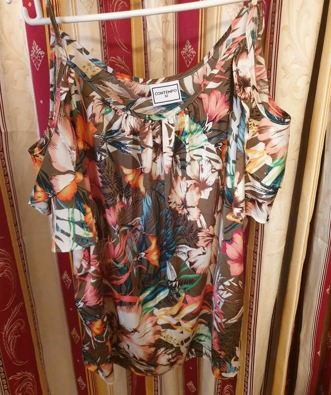 SUMMER TOP
