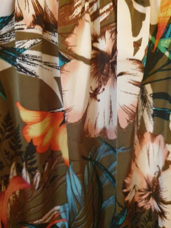 SUMMER TOP