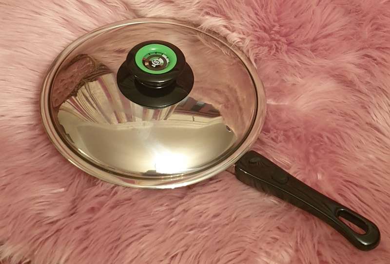 AMC LONG HANDLE CHEF`S PAN