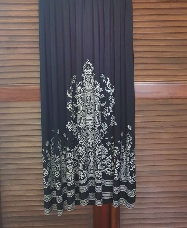 Ladies Stunning Summer Dress  Size 36
