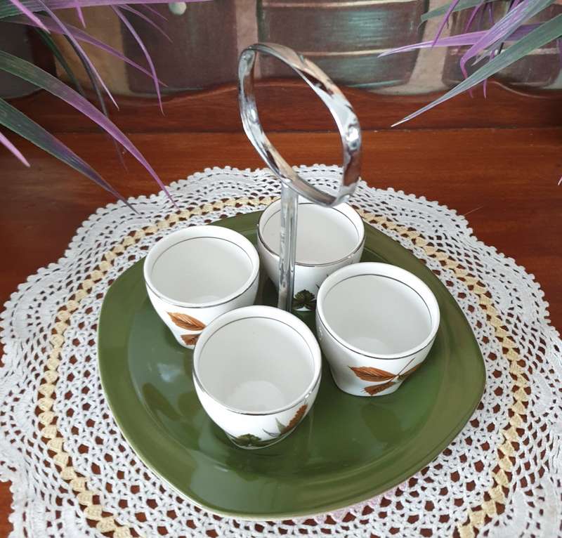 MIDWINTER | EGG CUPS AND TRAY | VINTAGE | DECOR |