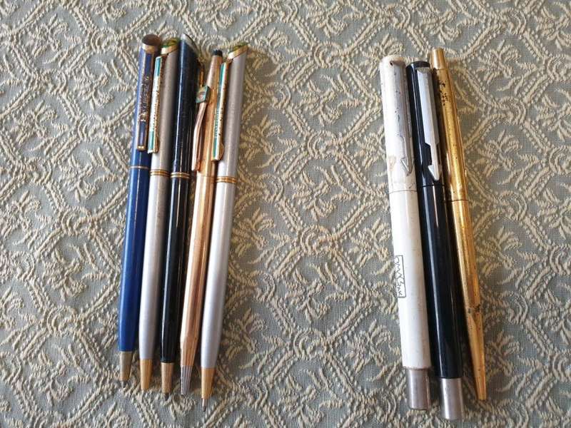 3 Parker pens and  four collectable FNB pens    LOT 1    needs refils