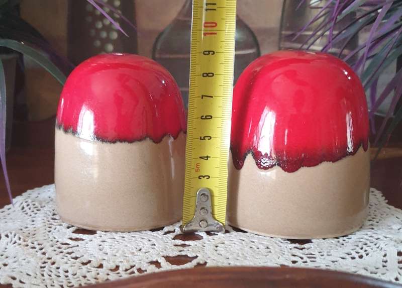 Large Salt and Pepper shakers | Kitchenalia | Good Condition |