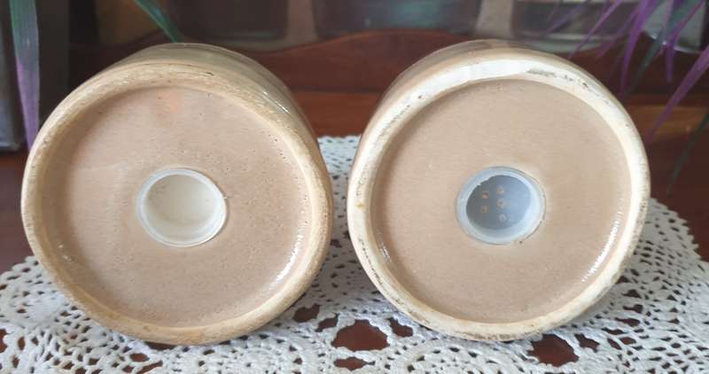 Large Salt and Pepper shakers | Kitchenalia | Good Condition |