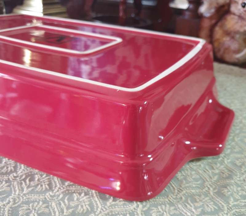 Large very Heavy Casserole Bowl | Very Good Condition | Bright Red |