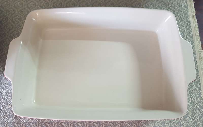 Large very Heavy Casserole Bowl | Very Good Condition | Bright Red |
