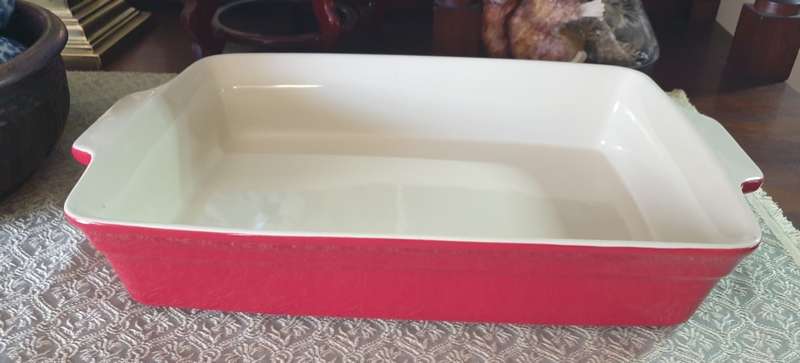 Large very Heavy Casserole Bowl | Very Good Condition | Bright Red |