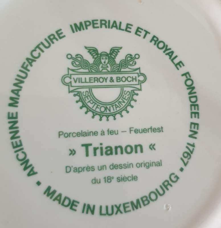 Villeroy & Boch TRIANON  Veggie Bowl  with Lid