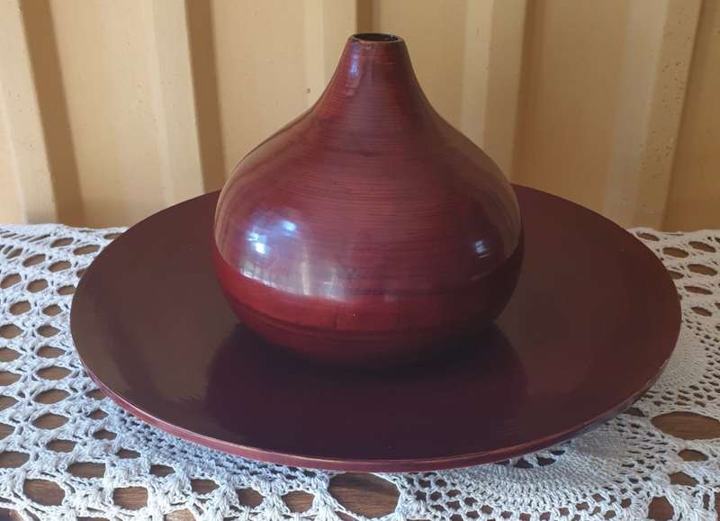 LARGE BAMBOO ROUND TRAY AND VASE | GOOD CONDITION | DECOR | HOME |
