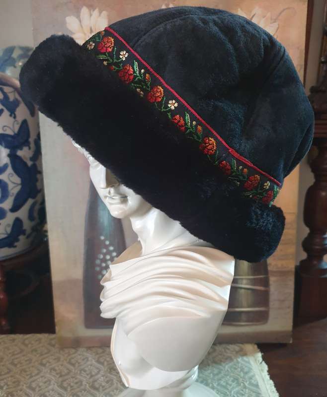 Leather Winter Fur Hat | PURCHASED IN THE USA |