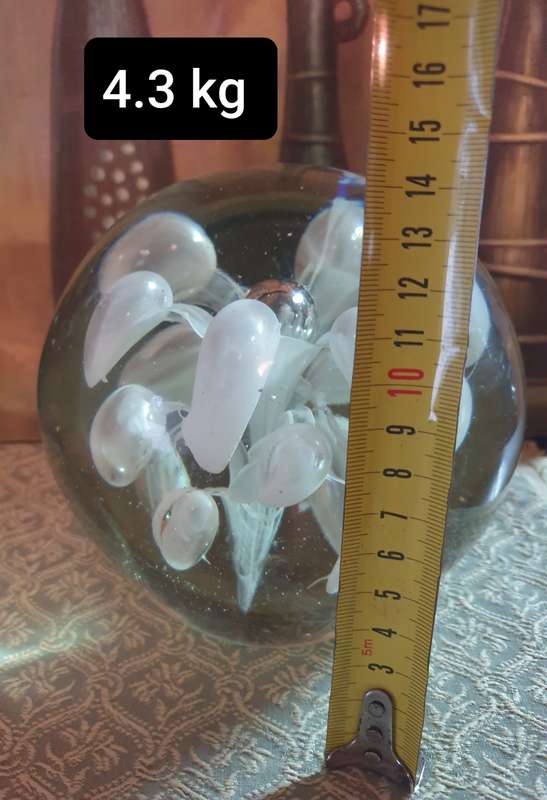 HUGE GLASS PAPER WEIGHT | 4.3 KG |