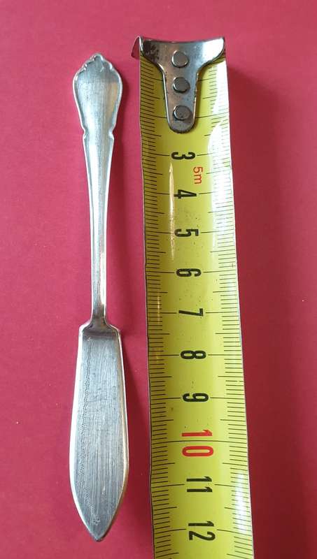 SILVER BUTTER KNIFE | VINTAGE |