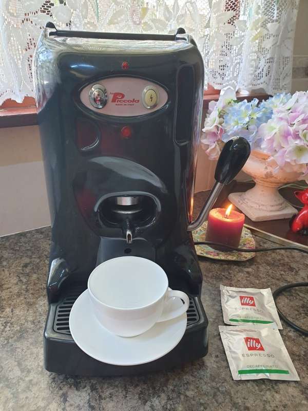 La Piccola Itatian made Espresso Machine . Excellent condition
