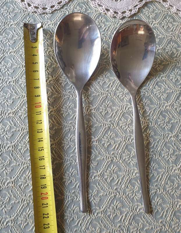 SET OF SERVING SPOONS