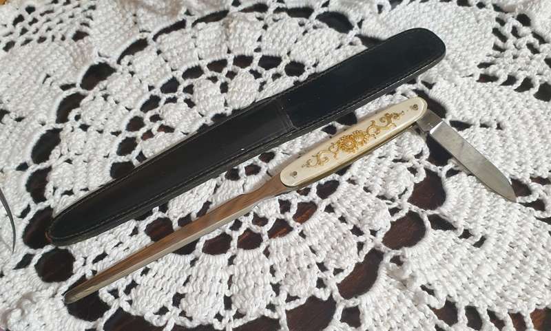 VINTAGE LETTER OPENER AND KNIFE