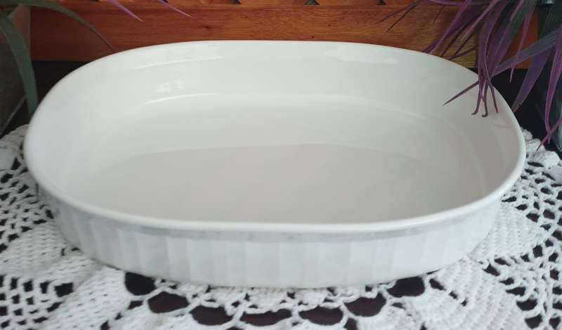 Corning Ware Bowl | 28 X 21 X 5 CM HIGH |