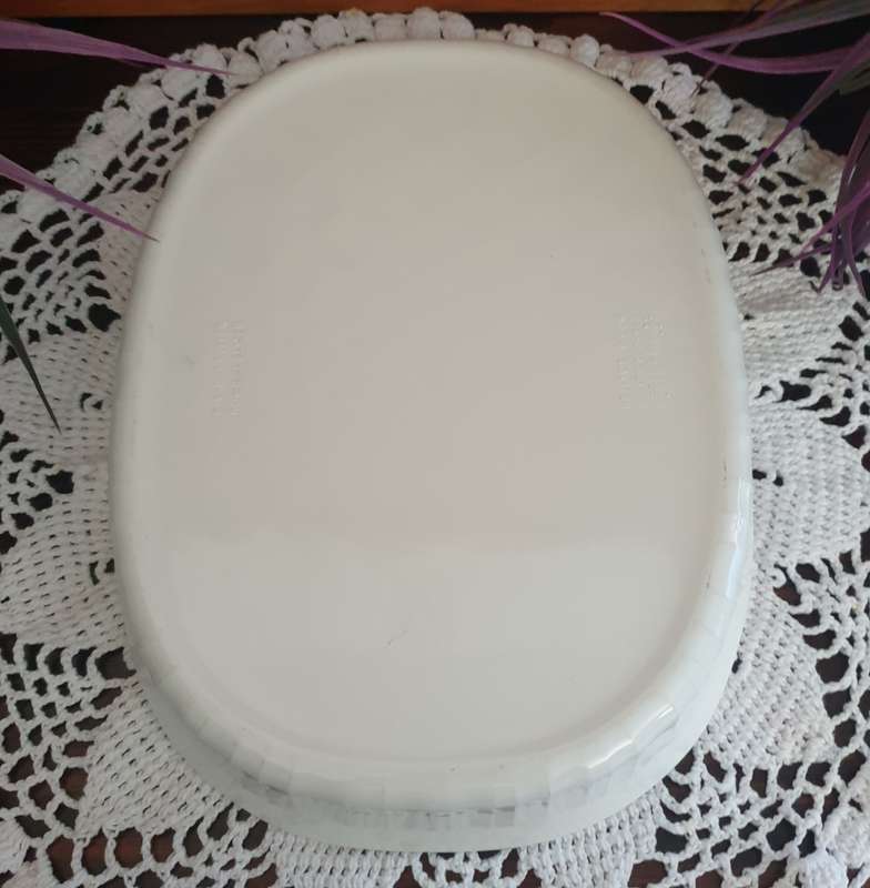 Corning Ware Bowl | 28 X 21 X 5 CM HIGH |