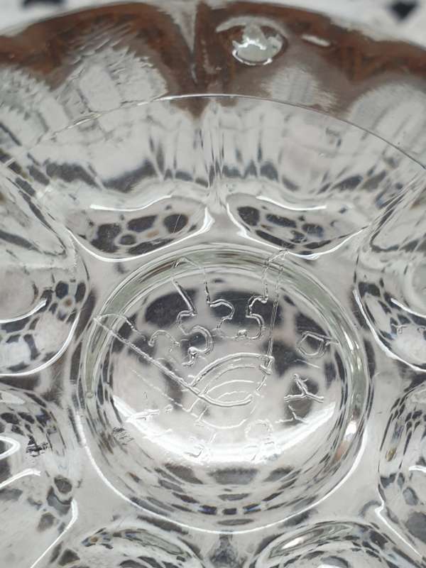 VINTAGE PYREX JELLY MOULD