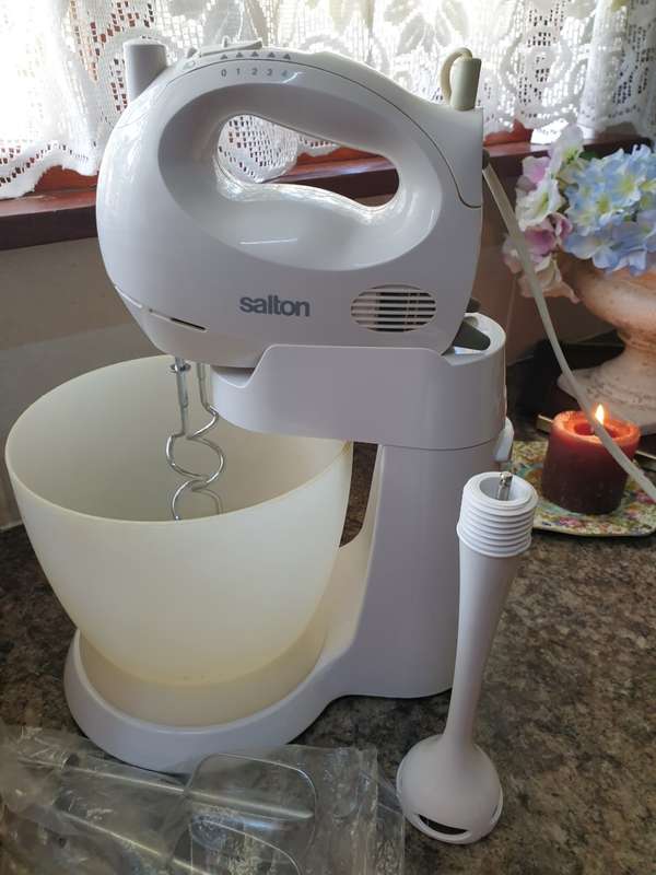 Salton mixer with stick blender