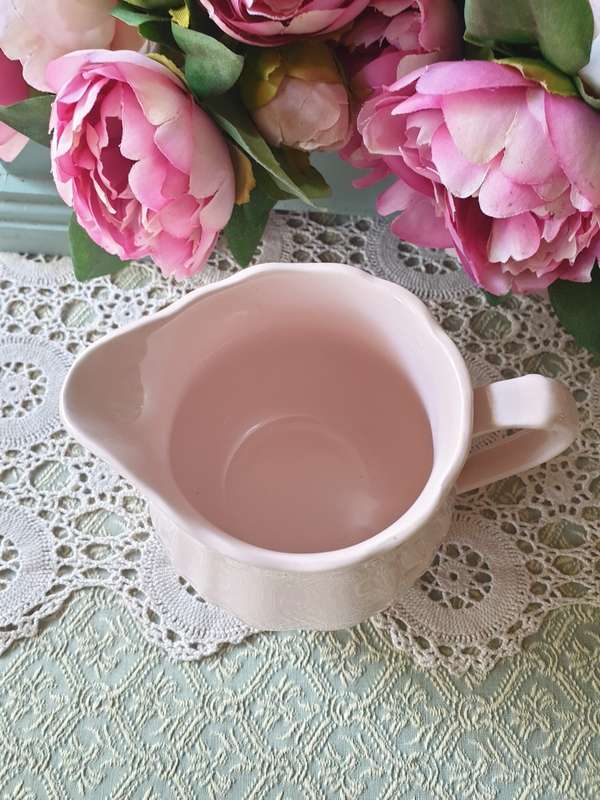 VINTAGE MILK POURER | DECOR | KITCHEN | ENGLISH |