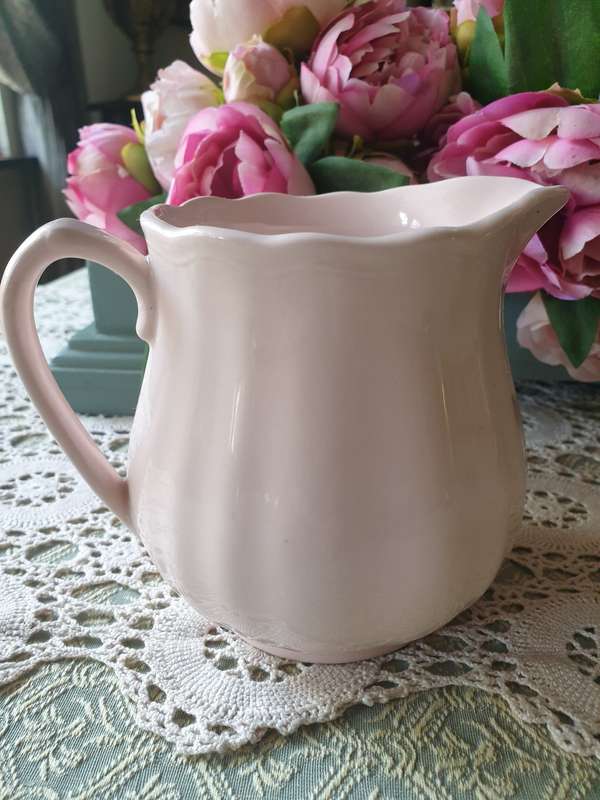 VINTAGE MILK POURER | DECOR | KITCHEN | ENGLISH |