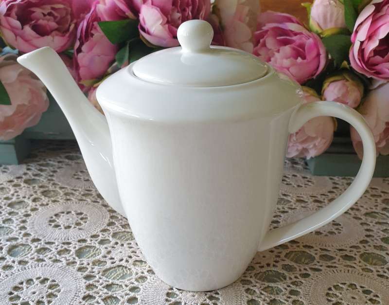 Maxwell & Williams COFFEE POT