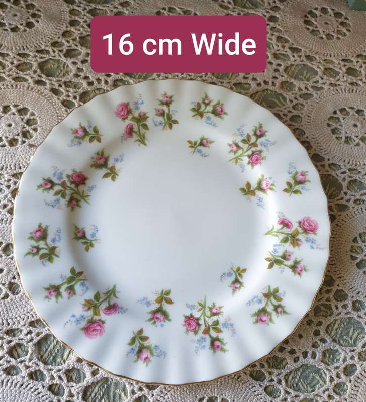 ROYAL ALBERT | REPLACEMENT SAUCER AND SIDE PLATE | WINSOME | ENGLAND |