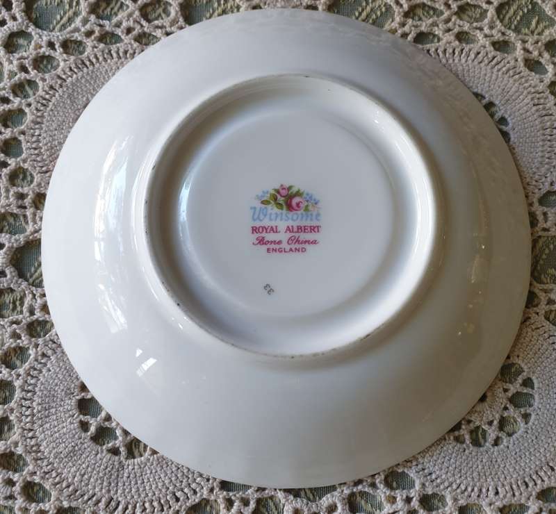 ROYAL ALBERT | REPLACEMENT SAUCER AND SIDE PLATE | WINSOME | ENGLAND |