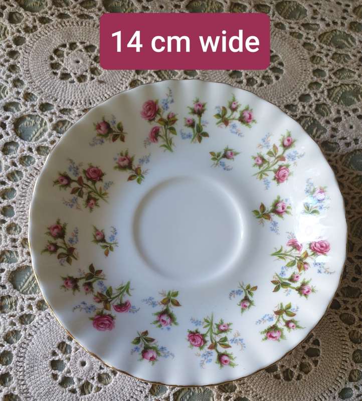 ROYAL ALBERT | REPLACEMENT SAUCER AND SIDE PLATE | WINSOME | ENGLAND |