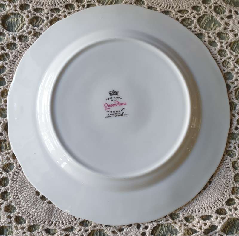 Queen Ann Replacement Saucer and Side Plate