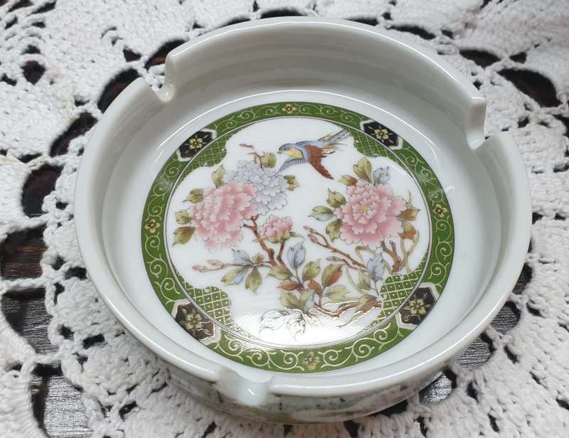 ORIENTAL ASHTRAY